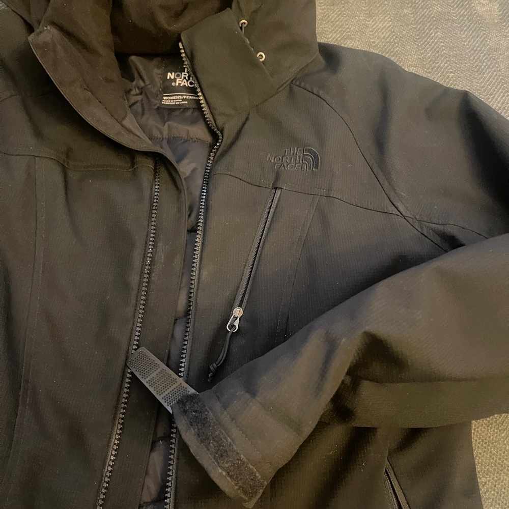The North Face Women's Black Performance Jacket